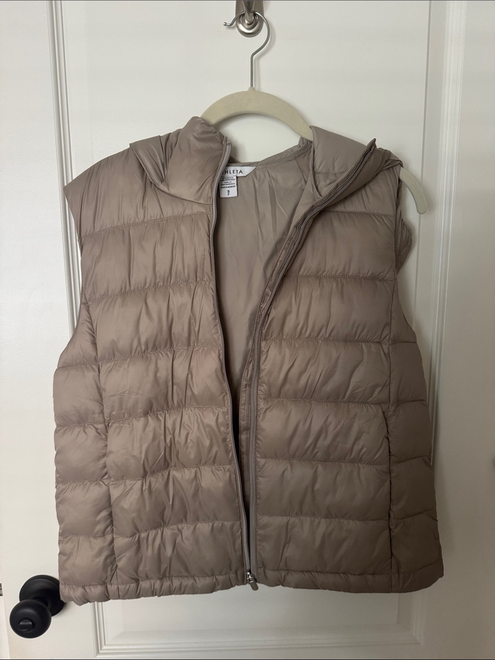Athleta Puffer Vest